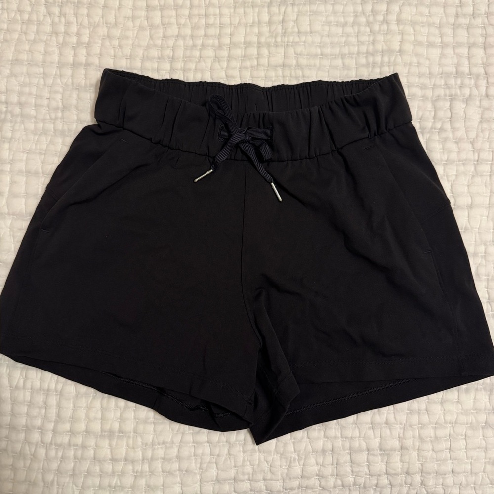 Women’s Lululemon shorts